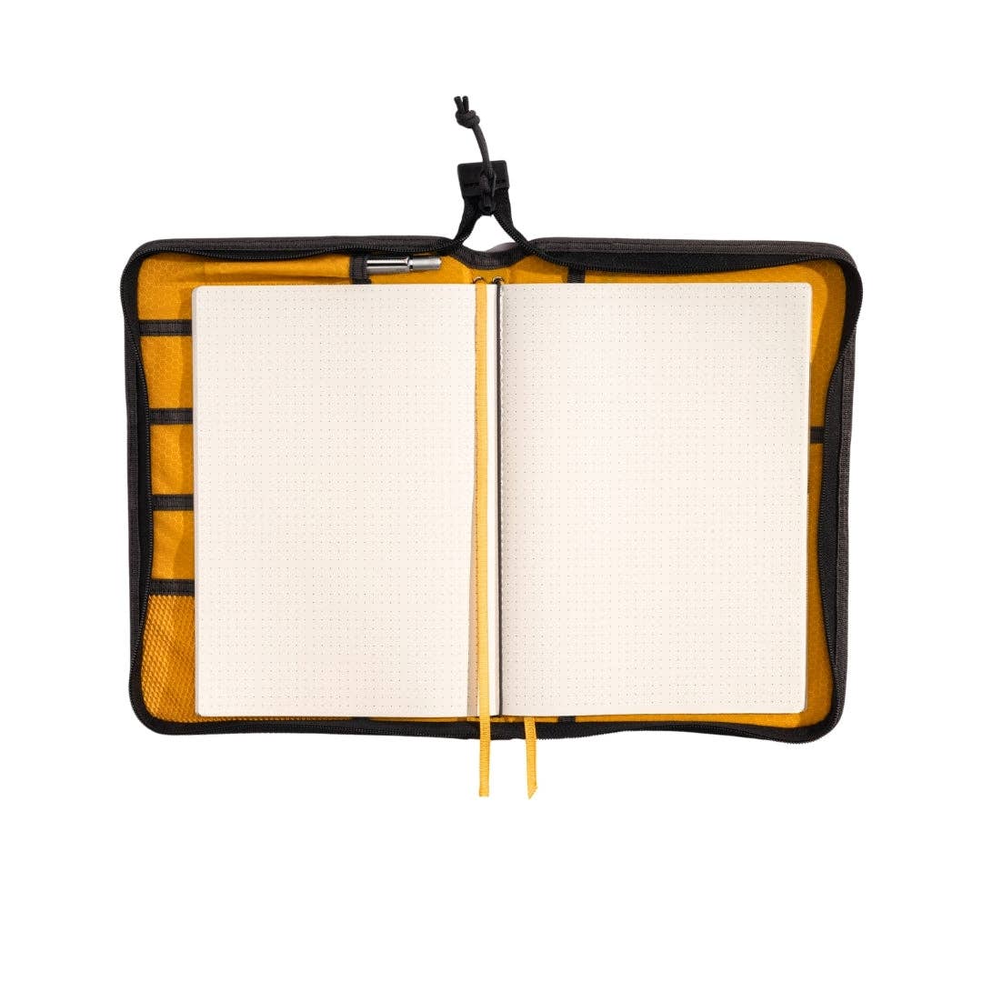 LOCHBY : Field Folio B5