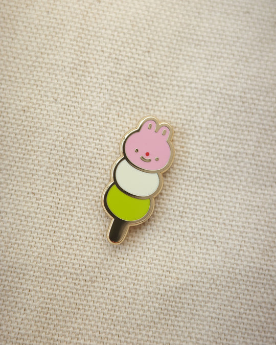 Natamori : enamel pin : Bunny dango