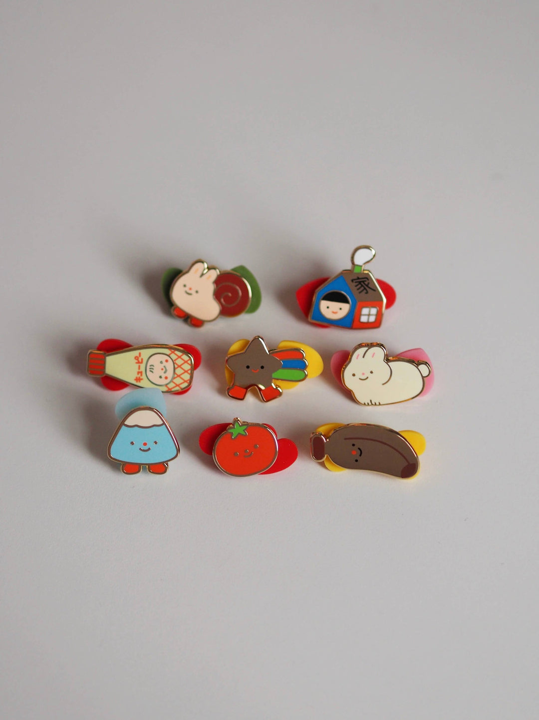 Natamori : enamel pin : Snail