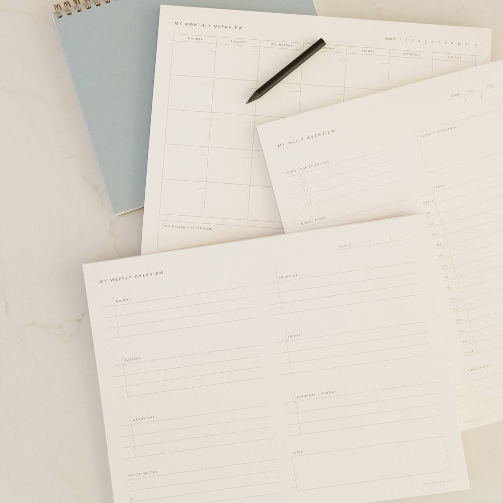 Ramona & Ruth : Ramona & Ruth : Weekly Overview Notepad