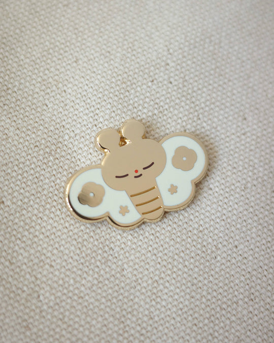 Natamori : enamel pin : Butterfly