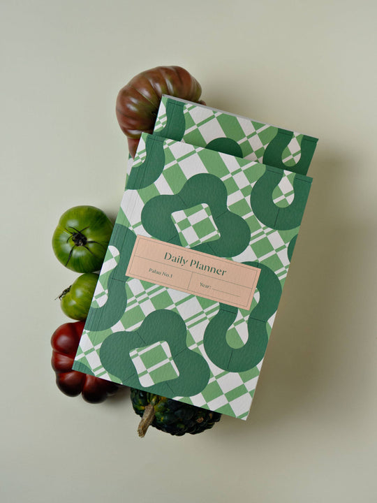 The Completist : Palau Undated Daily Planner Book