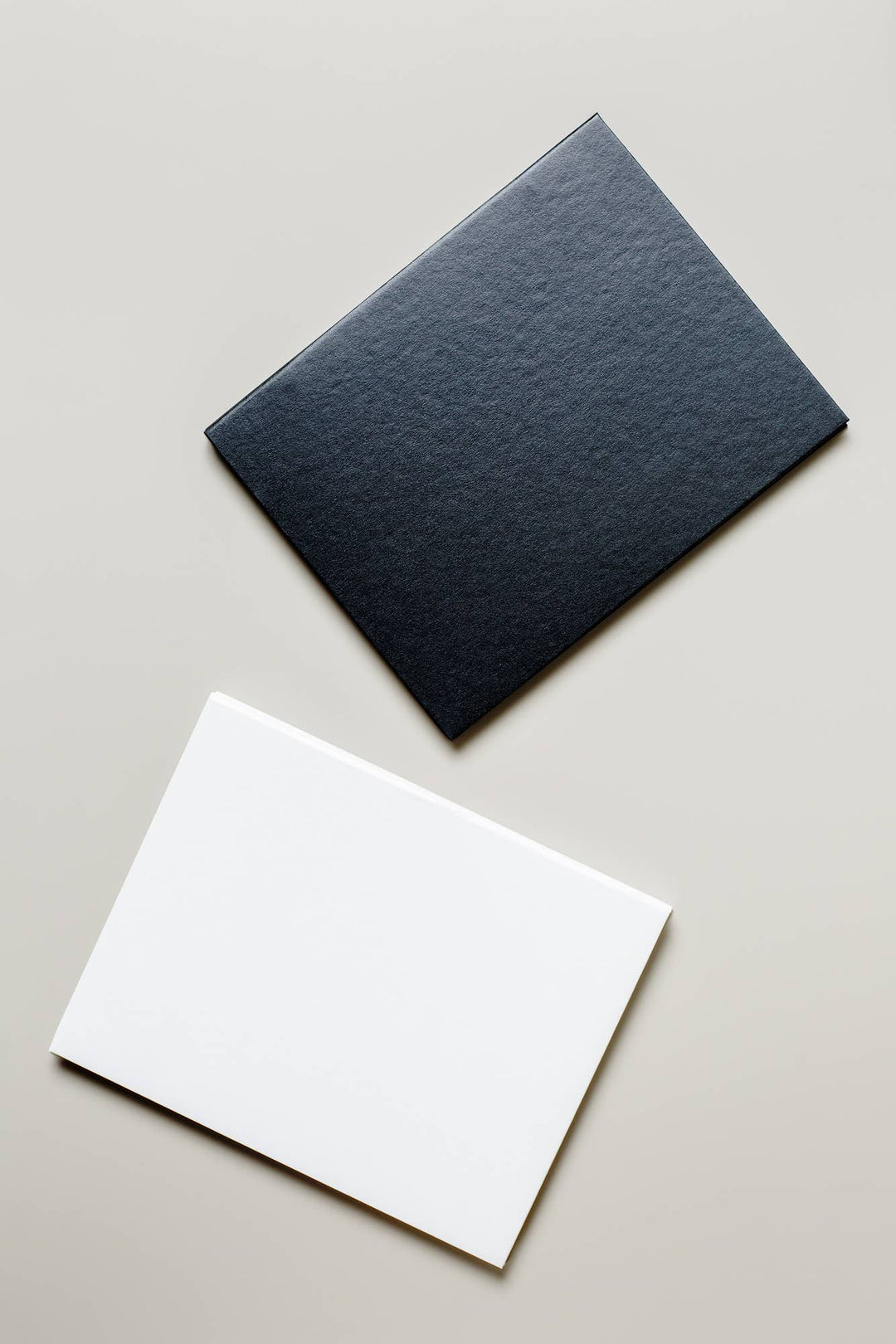 Nakabayashi : Log+ An Album for Storing More Than  Just Photos