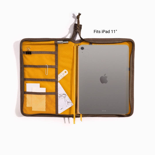 LOCHBY : Field Folio B5